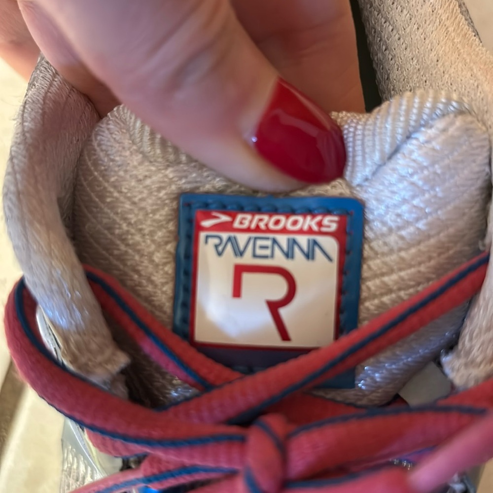 Brooks Size 8.5 Ravenna Athletic Shoes - Picture 9 of 17